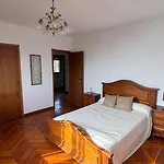 La Casa De San Lazaro 포브라 도 카라미냘