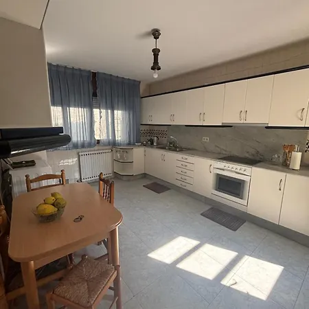 La Casa De San Lazaro * פוברה דו קאראמינל