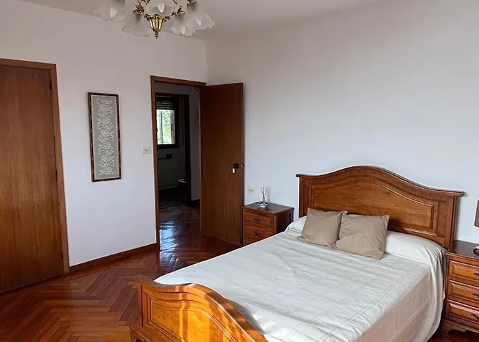 La Casa De San Lazaro Pobra Do Caraminal